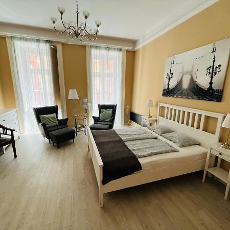בודפשט Academy Home - Elegant Place Next To The Parliament מראה חיצוני תמונה
