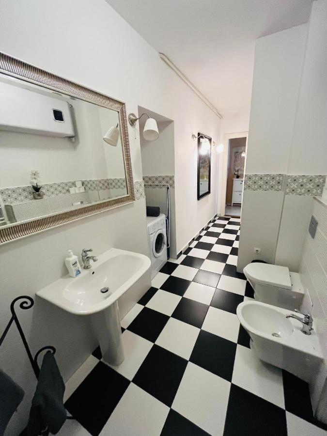 בודפשט Academy Home - Elegant Place Next To The Parliament מראה חיצוני תמונה