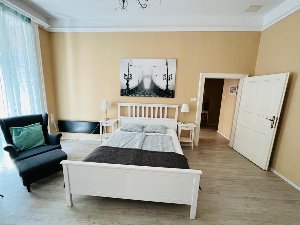 בודפשט Academy Home - Elegant Place Next To The Parliament מראה חיצוני תמונה